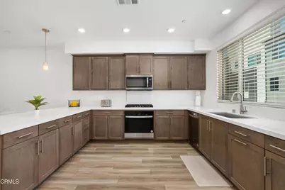 27560 Sanctuary Court, Valencia, CA 91381 - Photo 5