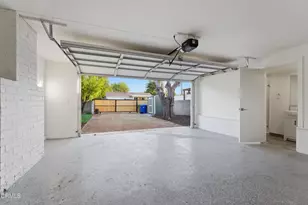 22718 Cantlay St, Los Angeles, CA 91307 - Photo 45
