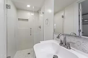22718 Cantlay St, Los Angeles, CA 91307 - Photo 13