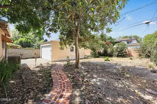321 S Griffith Park Dr, Burbank, CA 91506 - Photo 27