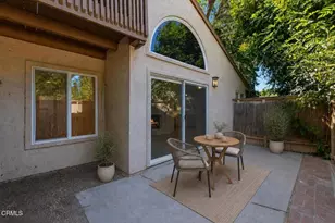22330 Victory Blvd, Los Angeles, CA 91367 - Photo 21