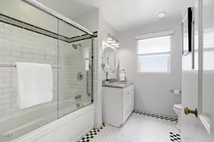 1010 Roxbury Dr, Pasadena, CA 91104 - Photo 23