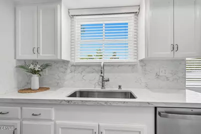 1010 Roxbury Drive, Pasadena, CA 91104 - Photo 9