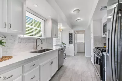 1010 Roxbury Drive, Pasadena, CA 91104 - Photo 7