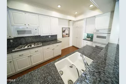 1260 S Beverly Glen Boulevard #104, Los Angeles, CA 90024 - Photo 19
