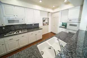 1260 S Beverly Glen Blvd, Los Angeles, CA 90024 - Photo 19