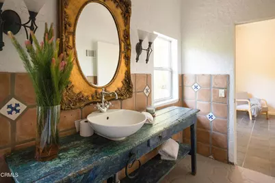 3836 De Longpre Avenue, Los Angeles, CA 90027 - Photo 9