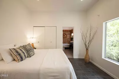 3836 De Longpre Avenue, Los Angeles, CA 90027 - Photo 7