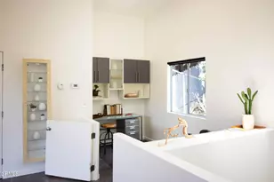 3836 De Longpre Ave, Los Angeles, CA 90027 - Photo 15