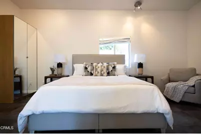 3836 De Longpre Avenue, Los Angeles, CA 90027 - Photo 23