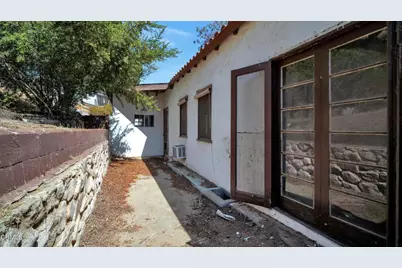 9615 La Canada Way, Sunland, CA 91040 - Photo 25