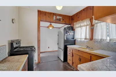 9615 La Canada Way, Sunland, CA 91040 - Photo 11