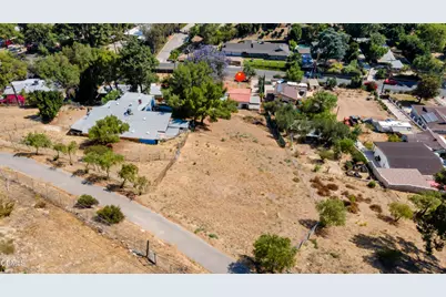 9615 La Canada Way, Sunland, CA 91040 - Photo 35