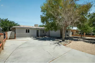 137 E Avenue J 8, Lancaster, CA 93535 - Photo 5