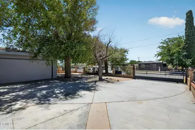 137 E Avenue J 8, Lancaster, CA 93535 - Photo 39