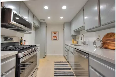 285 S Sierra Madre Boulevard #E, Pasadena, CA 91107 - Photo 5