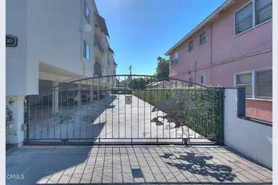 285 S Sierra Madre Boulevard #E, Pasadena, CA 91107 - Photo 15