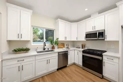 2002 E Woodlyn Road, Pasadena, CA 91104 - Photo 37