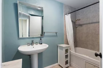 10141 Samoa Avenue #11, Tujunga, CA 91042 - Photo 33