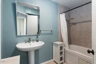 10141 Samoa Ave, Tujunga, CA 91042 - Photo 33