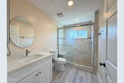 2500 Hermosa Avenue #C, Montrose, CA 91020 - Photo 9