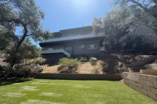 2040 Hilldale Dr, La Canada Flintridge, CA 91011 - Photo 1