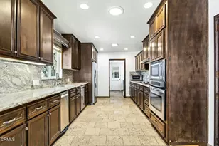 4247 Encinas Dr, La Canada Flintridge, CA 91011 - Photo 13