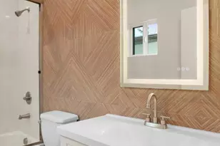 112 N Kenneth Rd, Burbank, CA 91501 - Photo 15
