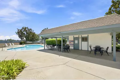 859 W 13th Street #2, Azusa, CA 91702 - Photo 9