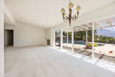 9424 Crystal View Drive, Tujunga, CA 91042 - Photo 11