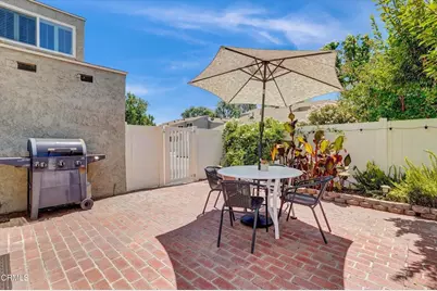 25775 Tournament Road, Valencia, CA 91355 - Photo 33