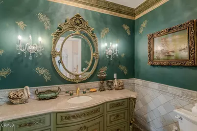 567 Meadow Grove Street, La Canada Flintridge, CA 91011 - Photo 11