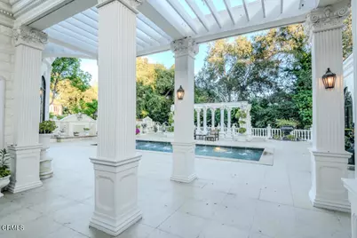 567 Meadow Grove Street, La Canada Flintridge, CA 91011 - Photo 45