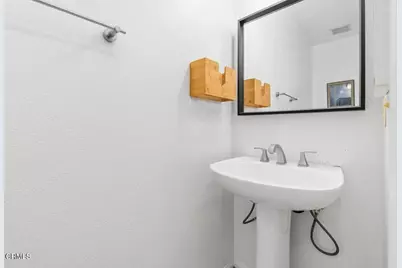 2871 Ashley Drive, Pasadena, CA  - Photo 15