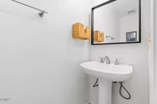 2871 Ashley Dr, Pasadena, CA - Photo 15