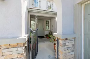 28450 Redwood Canyon Pl, Santa Clarita, CA 91390 - Photo 5