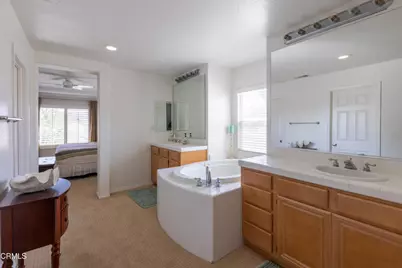 28450 Redwood Canyon Place, Santa Clarita, CA 91390 - Photo 45