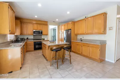 28450 Redwood Canyon Place, Santa Clarita, CA 91390 - Photo 23