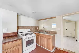 203 N Fulton St, Ojai, CA 93023 - Photo 11