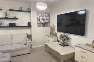 250 N 1st Street, Burbank, CA 91502 - Photo 25