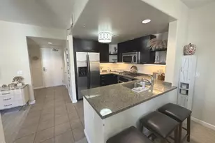 250 N 1st Street, Burbank, CA 91502 - Photo 11