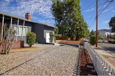 3910 Sunset Avenue, Montrose, CA 91020 - Photo 3