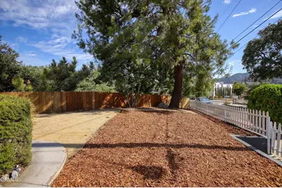 3910 Sunset Avenue, Montrose, CA 91020 - Photo 25