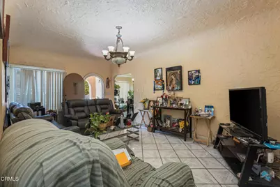 6137 Annan Way, Los Angeles, CA 90042 - Photo 3