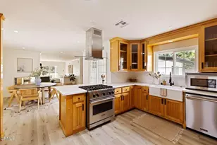 4558 Don Pio Dr, Los Angeles, CA 91364 - Photo 15