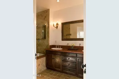913 Burnside Avenue, Los Angeles, CA 90036 - Photo 25