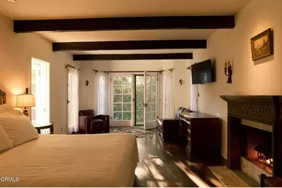 913 Burnside Avenue, Los Angeles, CA 90036 - Photo 23