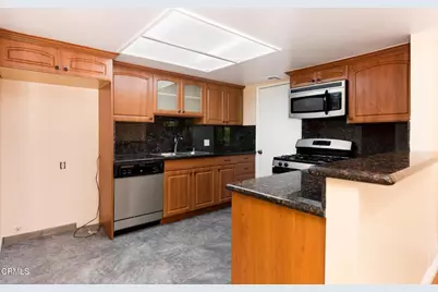 1037 N Vista Street #202, West Hollywood, CA 90046 - Photo 7