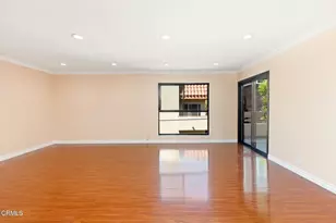 1037 N Vista St, West Hollywood, CA 90046 - Photo 3