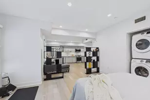 137 S Wilson Ave, Pasadena, CA 91106 - Photo 15